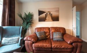 6 beds in 4 bedrooms house