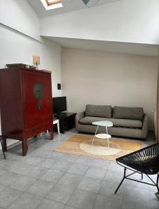 Petite maison calme dans un jardin