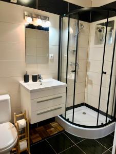 ADM Peaceful Apartment in City Center- Wifi, Coffee, AC