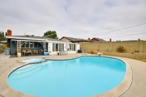 10 Mi to Redondo Beach Carson Home with Pool Table! - Harbor City