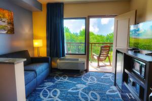 Country Cascades Waterpark Resort