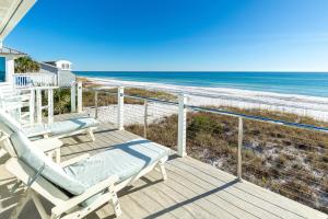 Spring Break Promo! Gulf Front Home with Private Beach Access with Bikes!