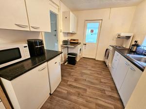 3Br-5Guests-Parking-Netflix-10minCentralNottingham