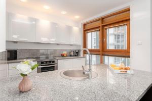 Apartament przy Arkadia 2 Sypialnie Balkon Widok 8 Pietro Metro Gdanska Garaz