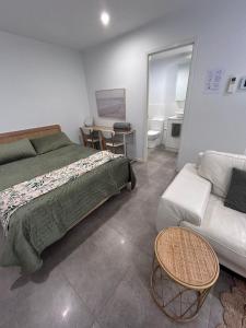 Location, location, location - modern studio