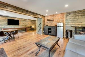 Quiet and Peaceful Home in Allenspark with Deck!