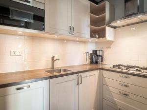 Farmhouse in De Cocksdorp near Beach