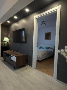 Forestside Apartment