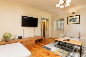 Istra Central Corner