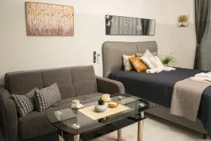 Nelly's Place 10 - Yunets