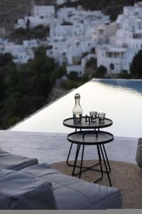 Houses G Y in Kardiani Tinos