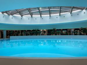 Hanza Tower - Blue Heaven Apartment - pool, sauna, sunset view