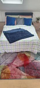 Beautiful loft with En-Suit in a family house,