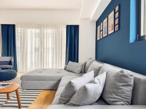 Beachfront Designer Apt, 100 sqm, 2-bath, huge terrace on the sea shore