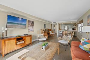 Regency Towers Unit 701W