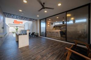 Casa en San Benito a steps away from the beach