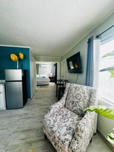Playa Esmeralda Inn Suite 2