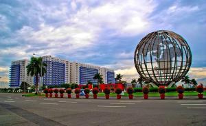 2 Bedroom with Balcony Staycation Infront of Moa,Sea Residences Tower A, Near Arena , Smx, Picc, Dfa Macapagal, World Trade, Star City, Ayala Mall, & Naia Sea Residences Tower A