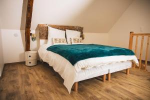 B&B / Chambres d'hotes Chambre dHotes GALET EN LIN dans Ecolodge ENTRE MER & CAMPAGNE : photos des chambres