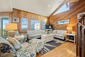 Summer Days 4 Bedroom Oceanfront Home