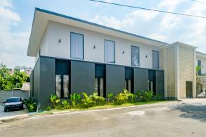 Urbanview Hotel JJ Bukitsari Semarang