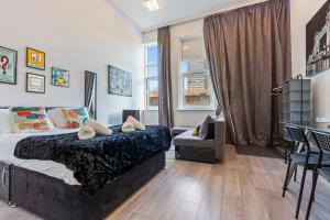 Monopoly Suite - Luxurious High-Tech Bright & Spacious Central Flat