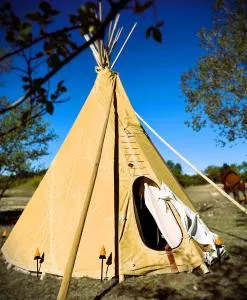Kiowa Teepee at Nomad Landing - 克莱顿
