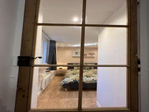 Apartment near SNCF train station