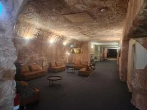 Coober Pedy Experience Motel - كوبر بيدي