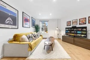 Luxury 2BR Flat in Battersea - London