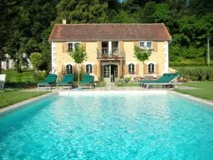 Le Chabrol - a stunning Dordogne riverside villa with heated salt pool ,10 minutes walk to Tremolat - Truffe