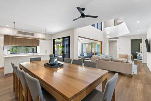 Sea Mist Poolside Oasis near Palm Cove Beachfront