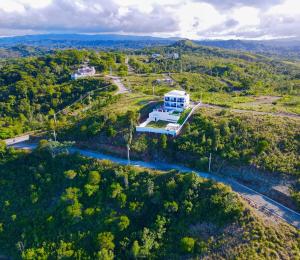 Beautiful ocean and mountain view villa