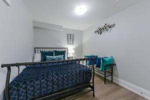 2 Bedroom Private Suite-Parking-Near Hospital and Airport