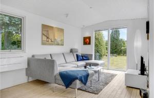 3 Bedroom Lovely Home In Gilleleje