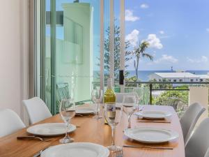 Luxury Oceanfront Haven with a Private Rooftop Spa