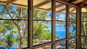 The Treehouse On Hardys by HolidayCo