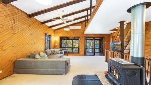 The Treehouse On Hardys by HolidayCo