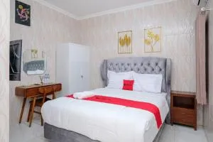 RedDoorz Syariah near Stasiun Gubeng 2 - Sukolilo-kidul