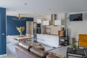 Jacuzzi Terrasse 86 - Terrasse & Climatisation - 4 personnes - BnB Epernay