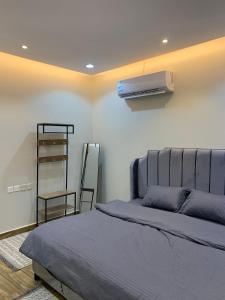 شقة فاخرة بمدخل خاص و باب ذكي Apartment with private entrance and self-entry