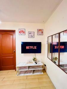 Feels Like Homie Staycation