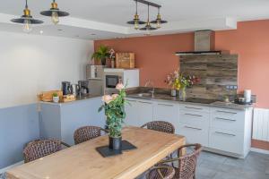 Appartements Terrasse 86 - Terrasse & Climatisation - 4-6 personnes - BnB Epernay : photos des chambres