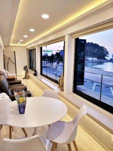 Busan Songjeong Beach House