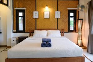 HIDDEN VIBES House 2