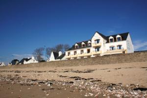 Hotels Hotel De La Plage : photos des chambres