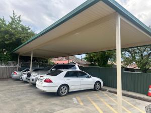 One-Bedroom Apartment on Summer