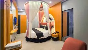 Hotel Nova Stays - Surat