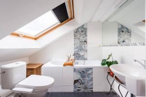 Charming Prague Apartment in Vrovice with Roof Terrace