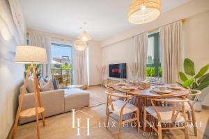 LUX The La Mer Luxury Burj View Suite 3 - 4hvězdičkové hotely ve městě Dubaj